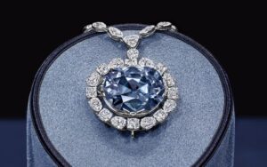 The-Hope-Diamond